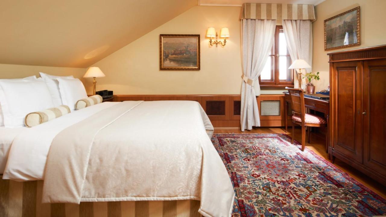 Golden Well 5* Prague